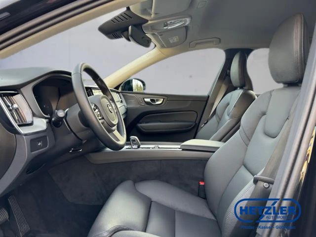 Volvo XC60 AWD Dark Plus