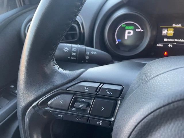 Toyota Yaris Hatchback Hybride Team D