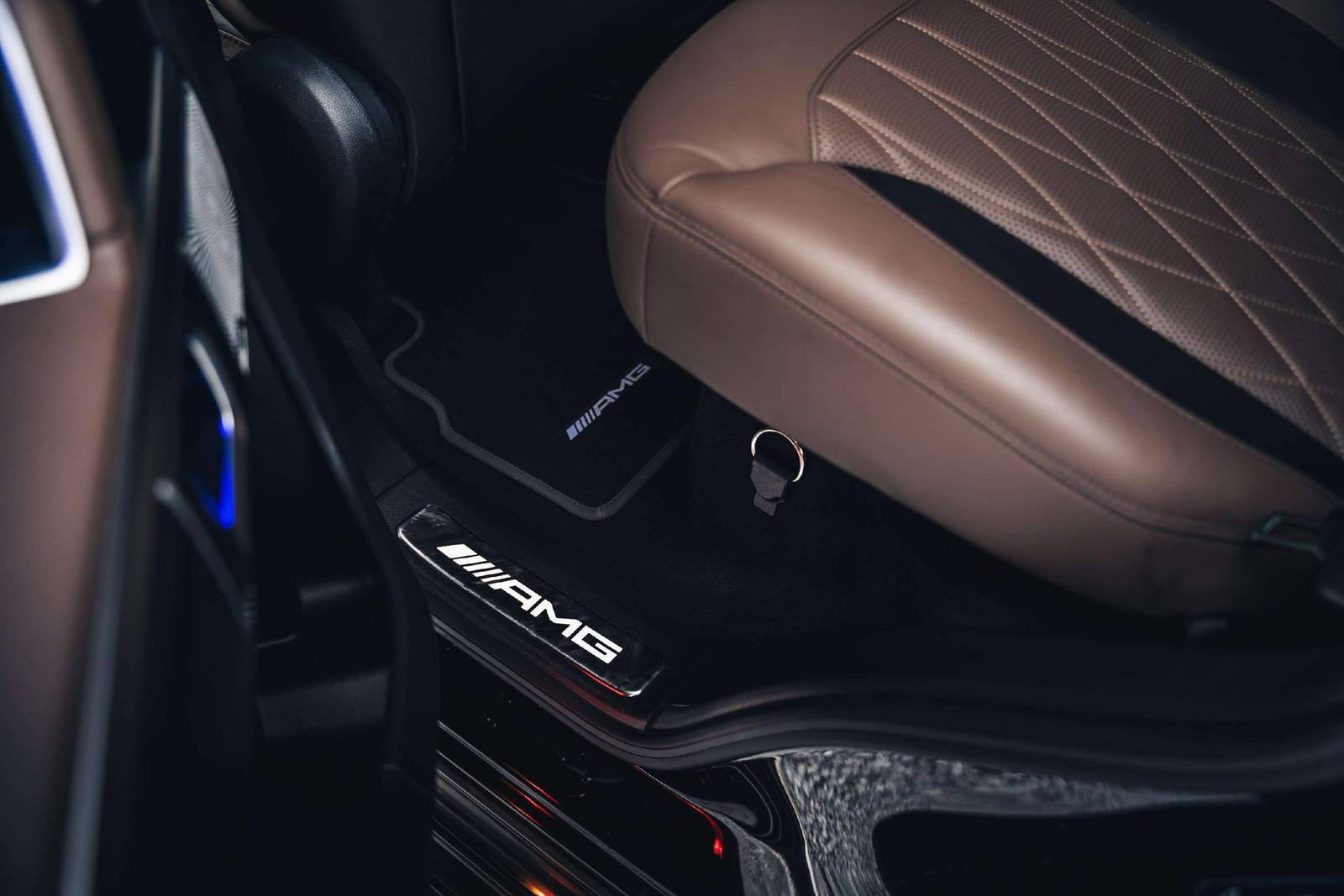 Mercedes-Benz AMG G Burmester / Night Package / Belgian