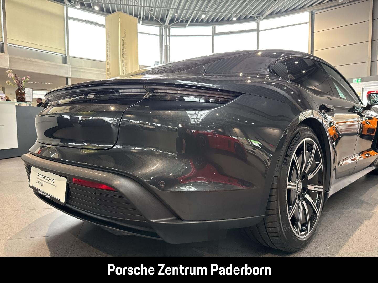 Porsche Taycan InnoDrive Head-Up Luftfederung 20-Zoll