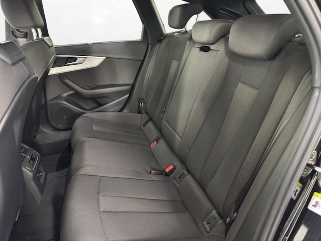 Audi A4 35 TFSI Avant S-Line S-Tronic