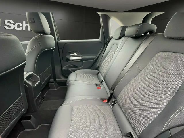 Mercedes-Benz B 180 B 180 PROGR+LED+KAMERA+EASY+P+ASSIST+CARPLAY+SHZ