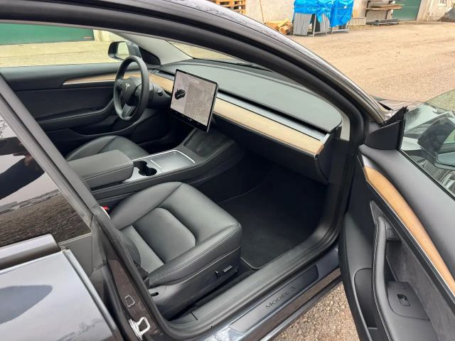 Tesla Model 3 Standard Range