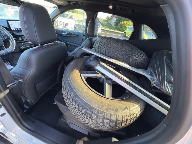 Ford Kuga Hybrid ST Line X