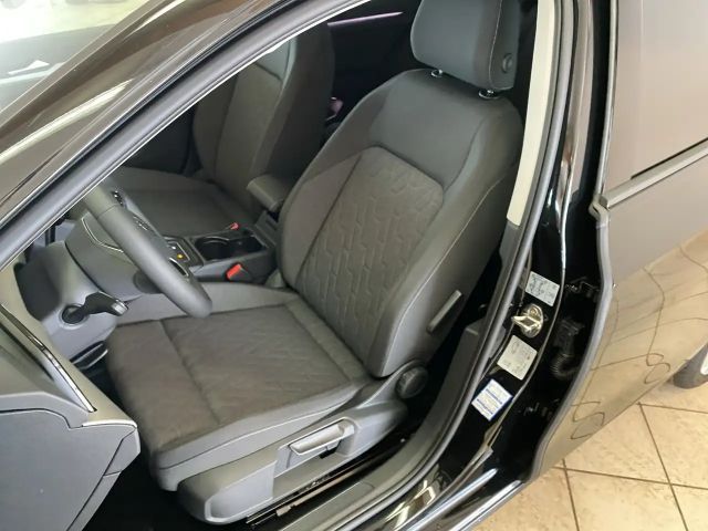 Volkswagen Golf 1.5 TSI BMT Golf VIII