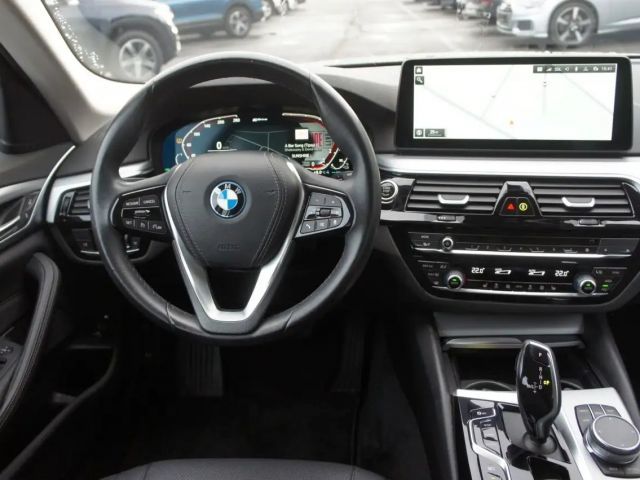 BMW 530 530e Touring