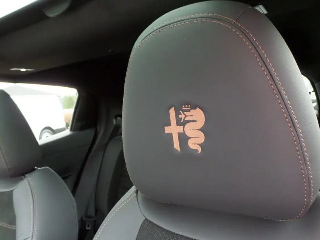 Alfa Romeo Junior Ibrida