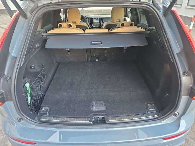 Volvo XC60 AWD R-Design Recharge