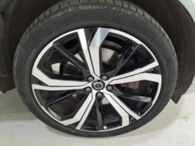 Volvo XC60 AWD Dark Plus