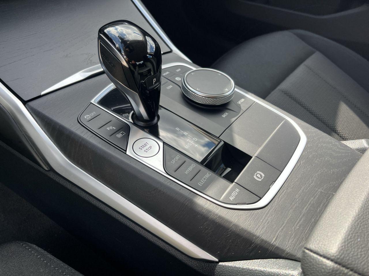 BMW 330 330e Sedan xDrive