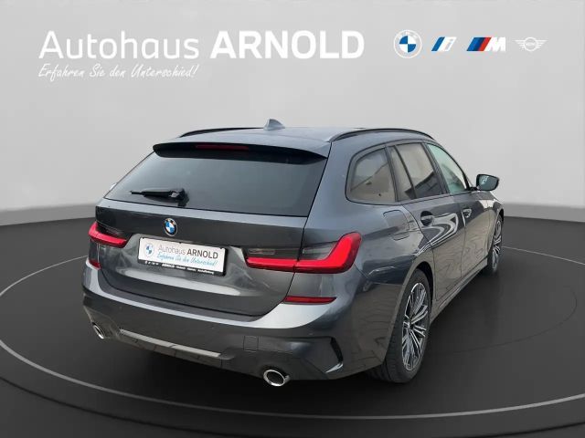 BMW 330 330d M-Sport Touring xDrive