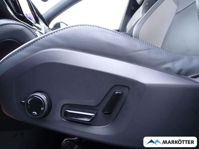 Volvo XC60 AWD R-Design Recharge