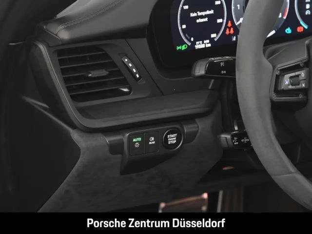 Porsche 992 4 Coupé GTS Targa