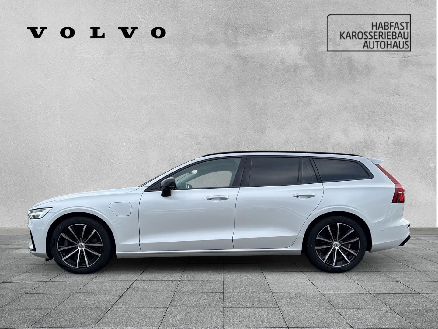 Volvo V60 AWD Dark Hybrid Plus Recharge