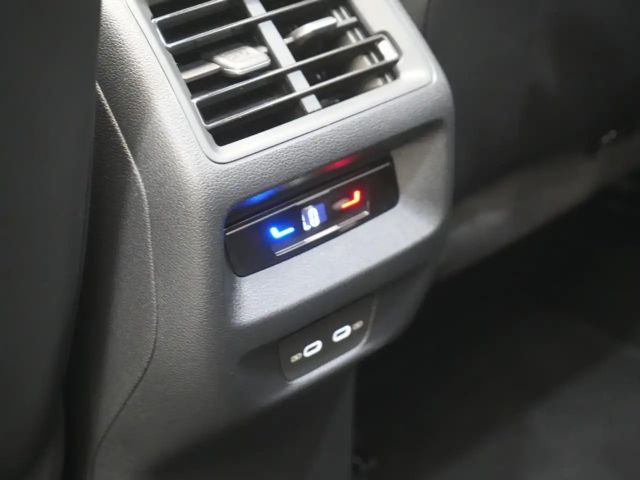 Volkswagen Tiguan 4Motion R-Line