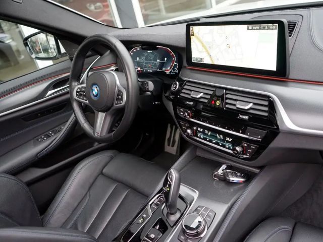 BMW 530 530e M-Sport xDrive