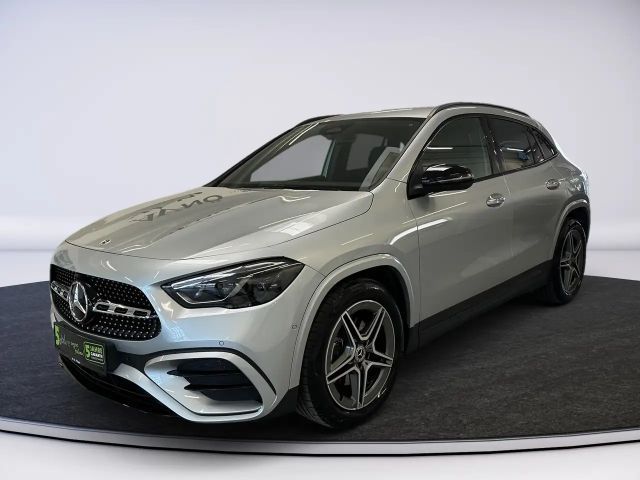 Mercedes-Benz GLA 180 AMG Line