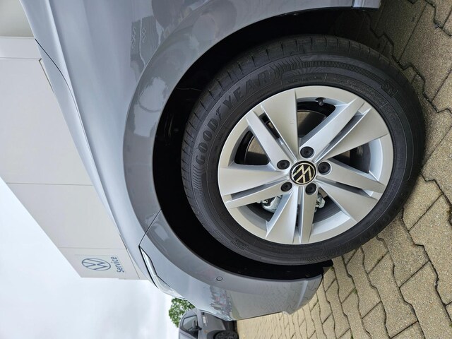 Volkswagen Golf Life Variant