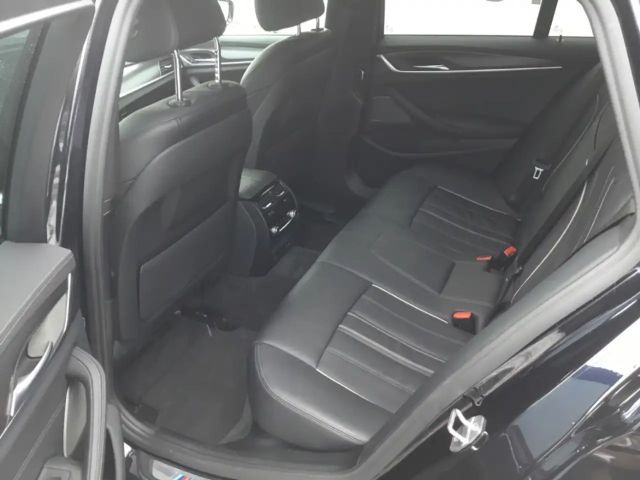 BMW 530 530d M-Sport Touring xDrive