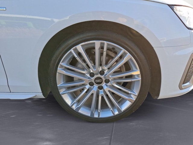 Audi A4 40 TDI Avant Quattro S-Line S-Tronic