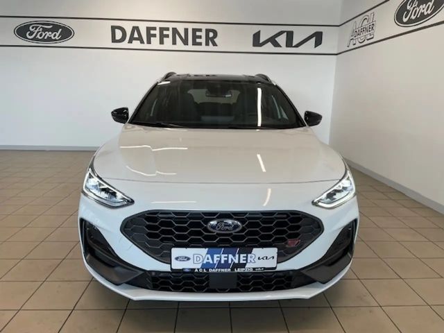 Ford Focus ST Line Wagon