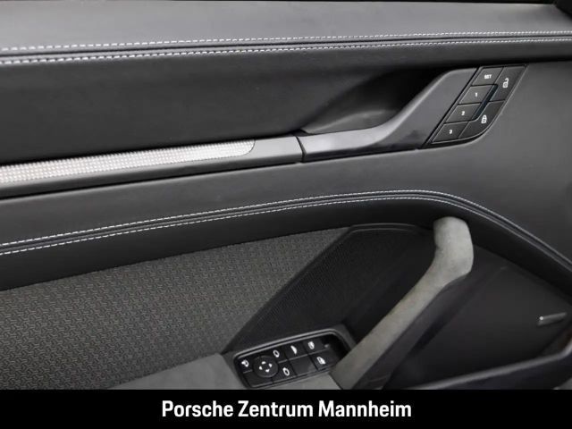 Porsche 992 4 Cabrio Carrera GTS