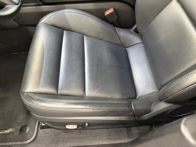 Porsche Taycan 4 Cross Turismo