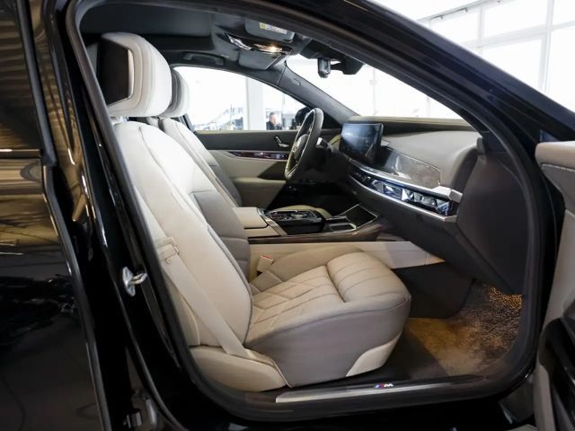 BMW i7 M-Sport Sedan xDrive60