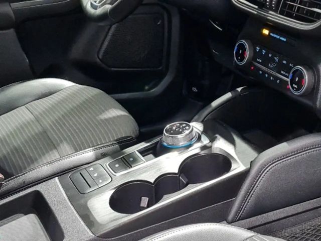 Ford Kuga AWD Hybrid Titanium X