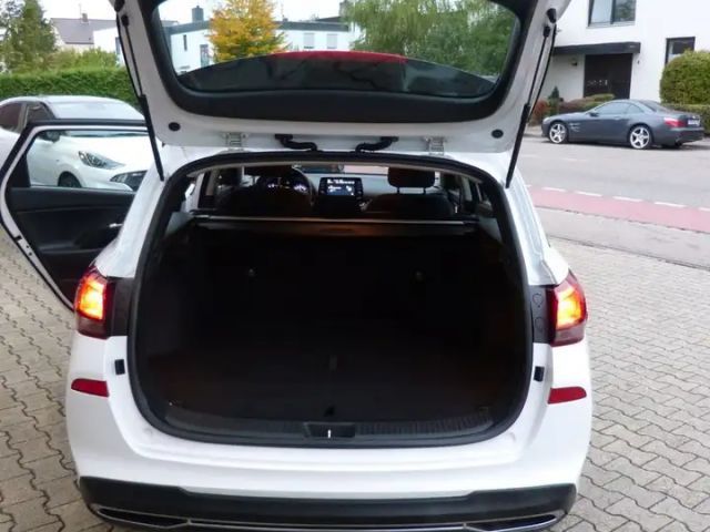 Hyundai i30 cw KLIMAAUT. APPLE SHZ LHZ KAMERA ALU