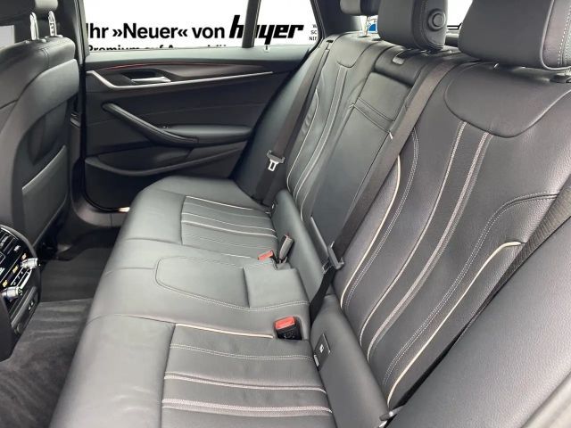 BMW 520 520d M-Sport Touring xDrive