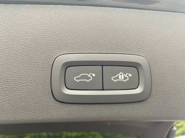 Volvo XC40 Dark Plus