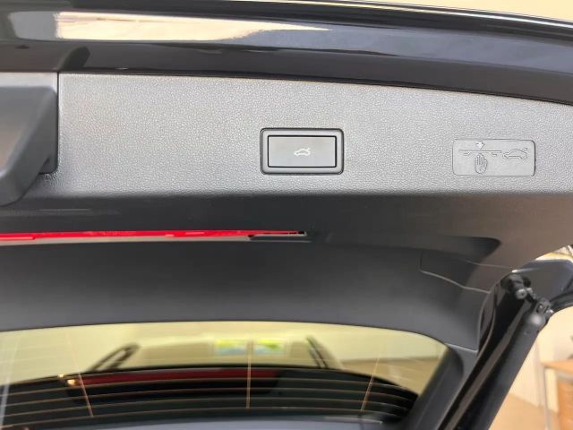 Volkswagen Golf Business DSG Variant