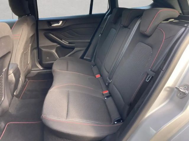 Ford Focus EcoBoost ST Line Wagon