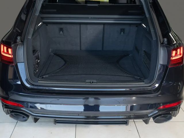 Audi RS4 Avant Quattro