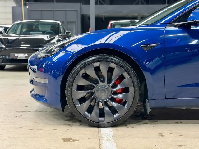 Tesla Model 3 Performance