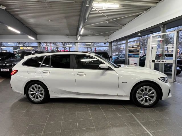 BMW 330 330e Touring