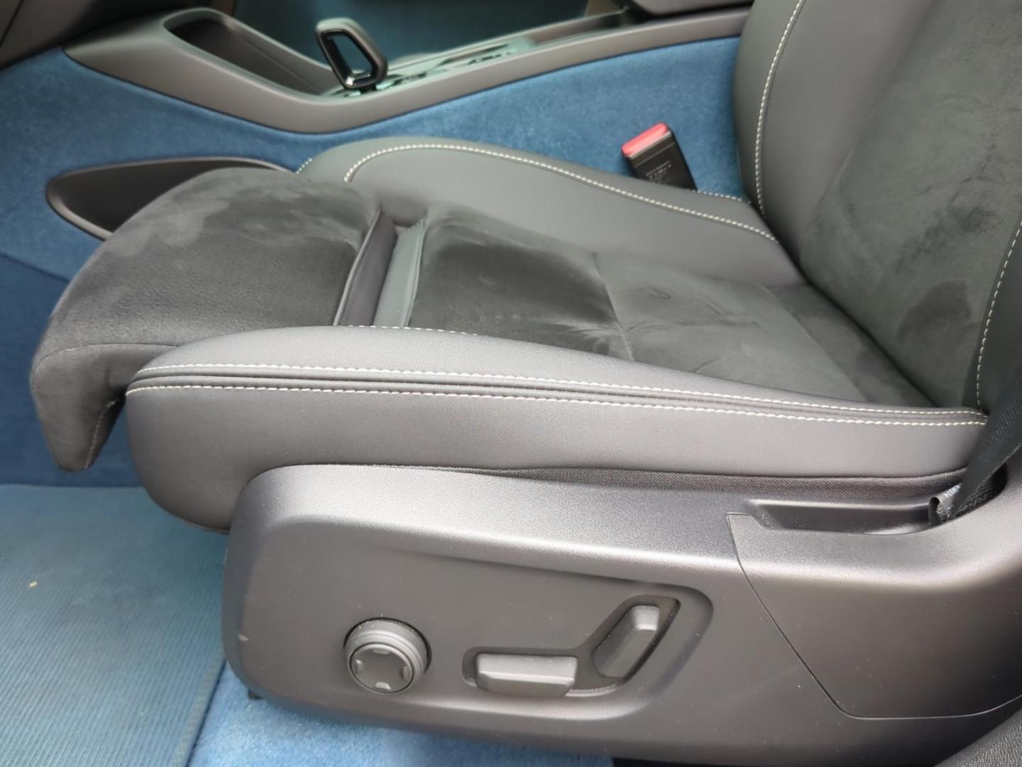 Volvo XC40 Core Recharge T4