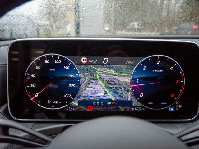 Mercedes-Benz C 220 AMG Line C 220 d Sedan