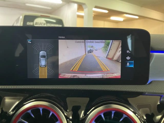 Mercedes-Benz A 200 AMG Line