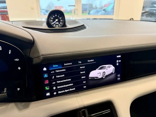 Porsche Taycan GTS Sport Turismo