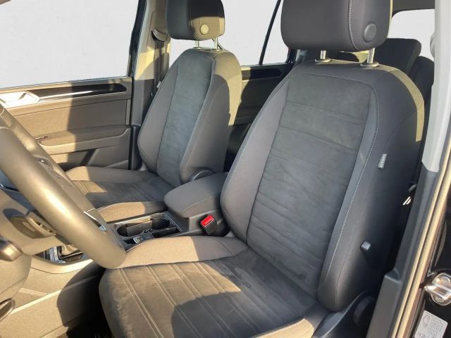 Volkswagen Touran DSG Highline