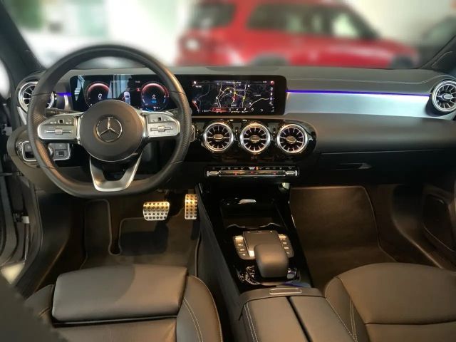 Mercedes-Benz A 250 A 250 e AMG Line