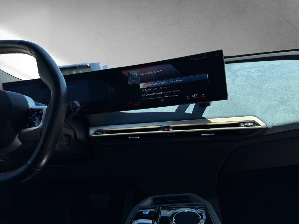 BMW iX xDrive40