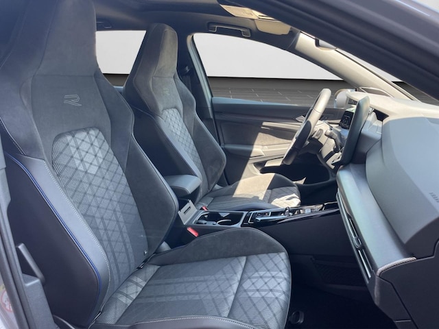 Volkswagen Golf DSG R-Line