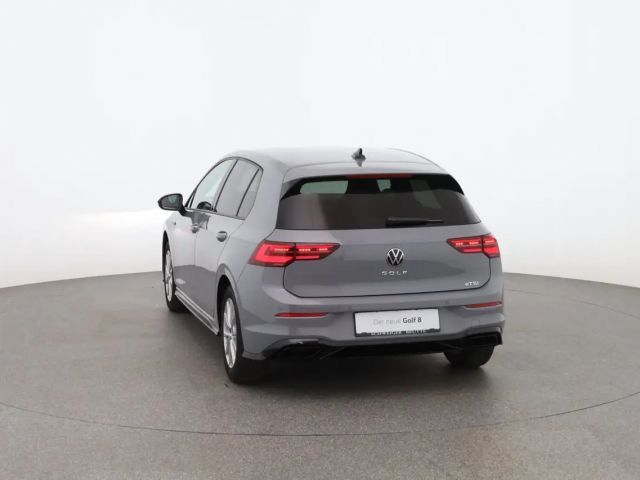 Volkswagen Golf DSG R-Line
