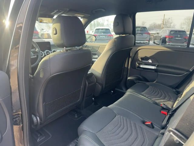 Mercedes-Benz EQB 250