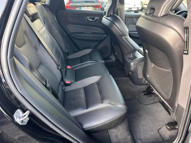 Volvo XC60 AWD R-Design