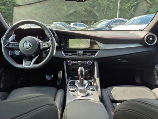 Alfa Romeo Giulia Q4