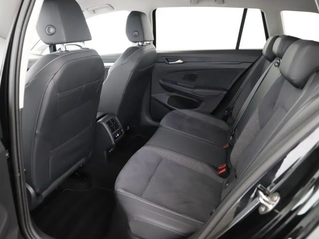 Volkswagen Golf Life Variant